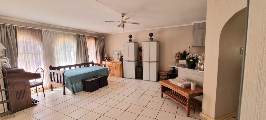 2 Bedroom Property for Sale in Heuwelsig Free State